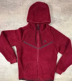 Burgundy Nike tech