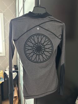 Lululemon pullover