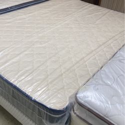 NEW QUEEN SIZE PILLOW TOP MATTRESS W.BOXSPRING INCLUDED 