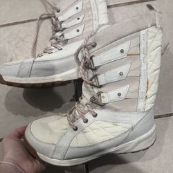 Women's Columbia Snow Boots