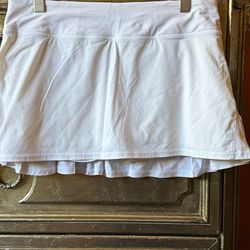 Lululemon Womens skirt shorts size 8