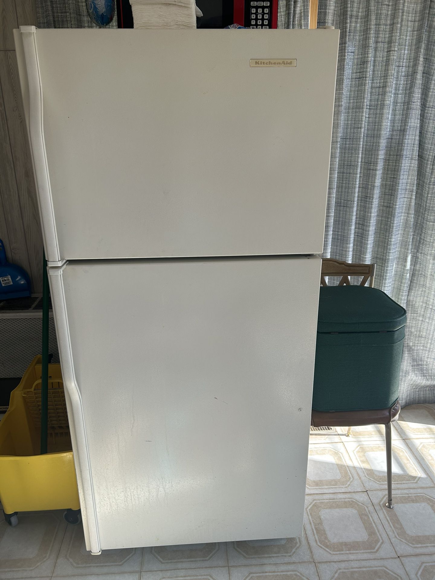 Kithenaide Refrigerator And Hamilton Beach Microwave 