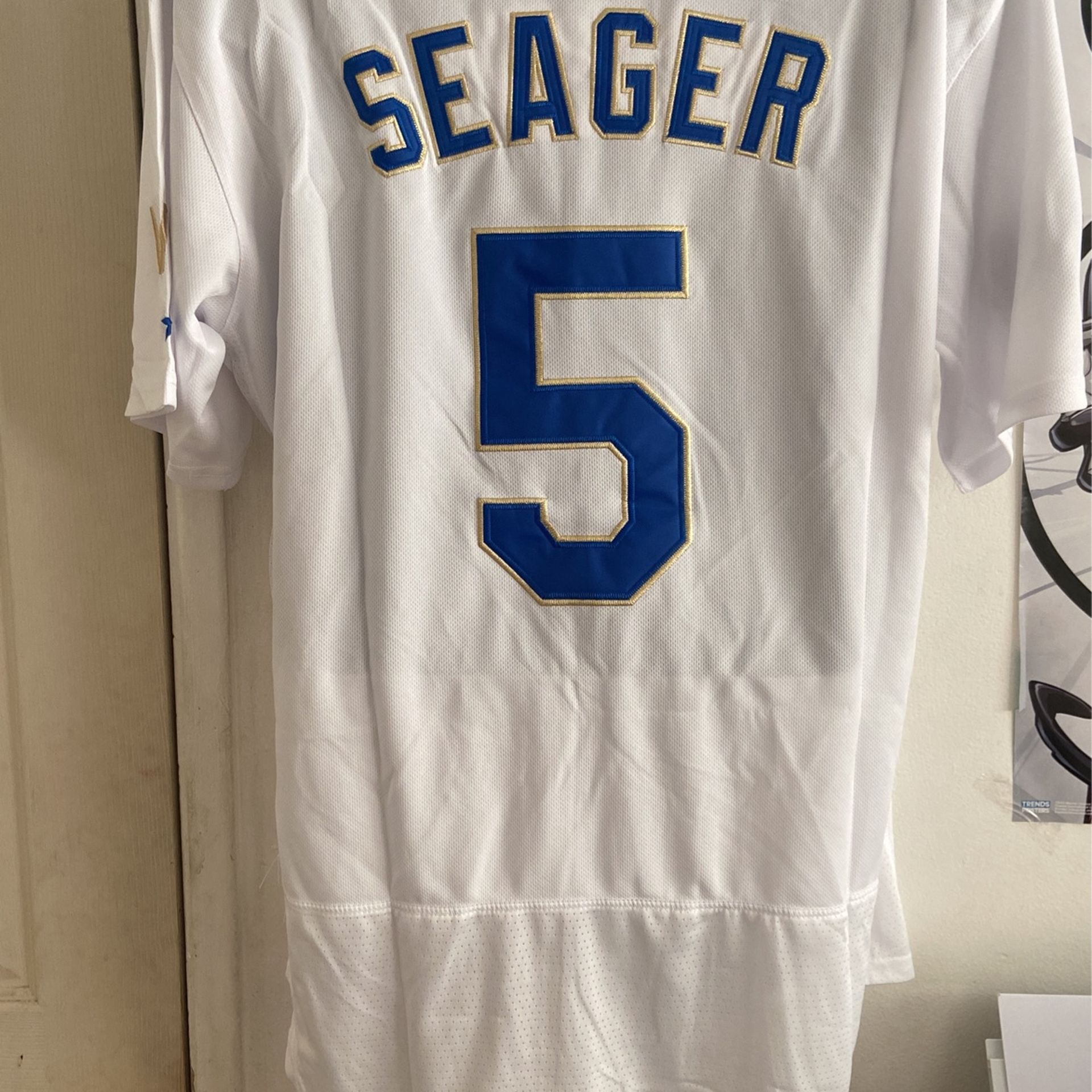 Dodgers Seager Jersey for Sale in Oxnard, CA - OfferUp