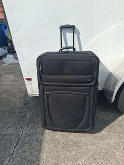 American Tourister Softside Luggage  wheels