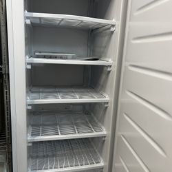 Thomson TFRF690 Upright Freezer 6.5 cu. ft