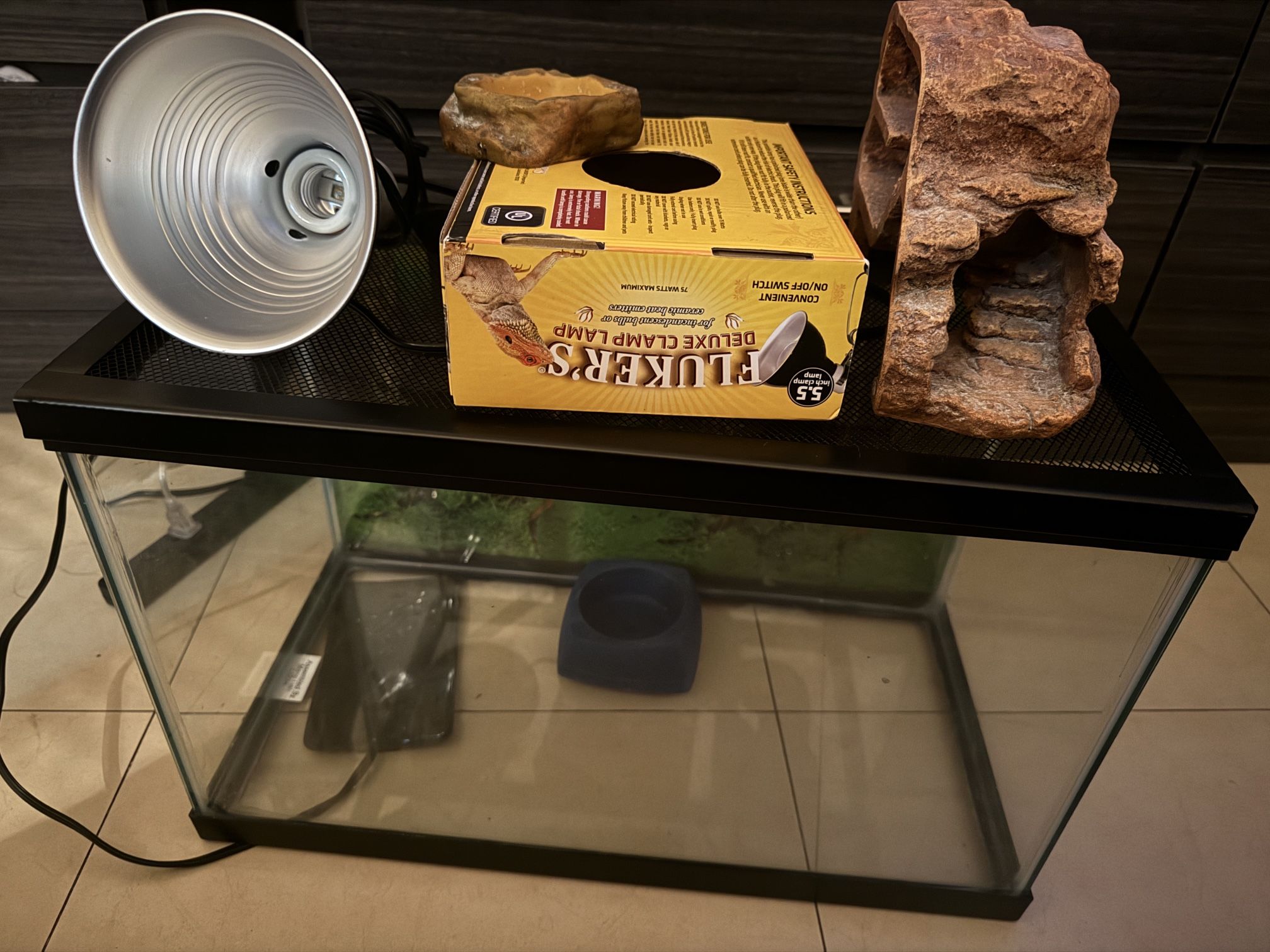 Tank, Bowls, Lamp, Heating Pad, Reptile Hide,background