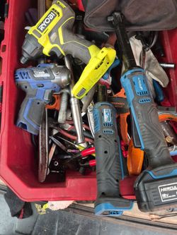 2 hercules ratchets with 2 4ah batterys ryobi impact and power torque polisher
