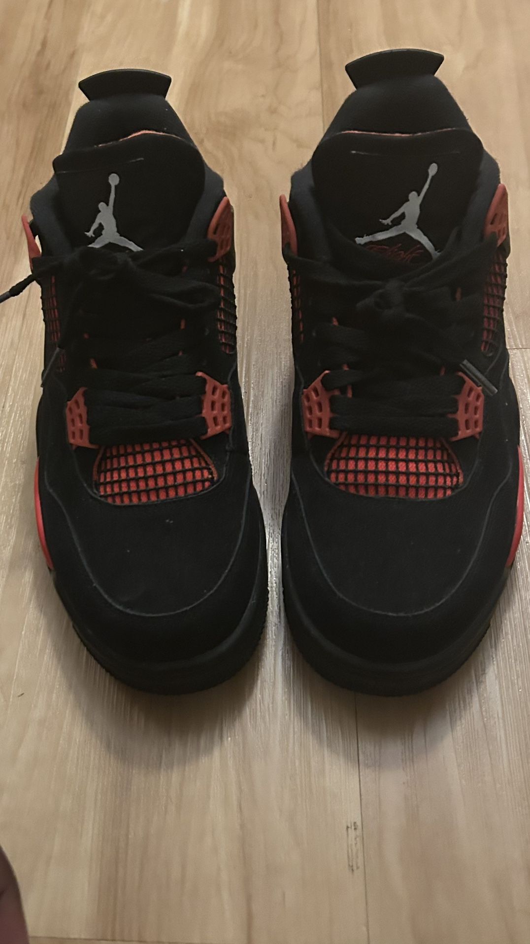 Air Jordan 4 Red Thunder Size 8.5 Men