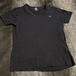 Womens Medium Nike Shirt