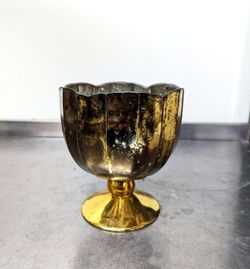 Gold Compote Mercury Vase (6Wx8H)