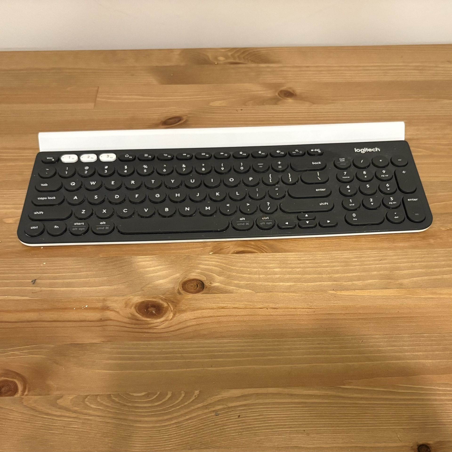 Logitech K780 Bluetooth Capability