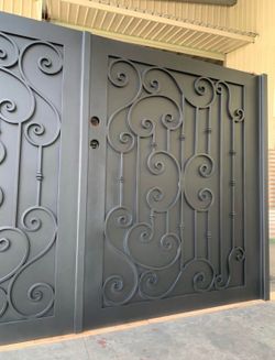 Brand New Custom Steel Double Driveway Gate – 120” x 70” – Matte Black – Full Privacy  