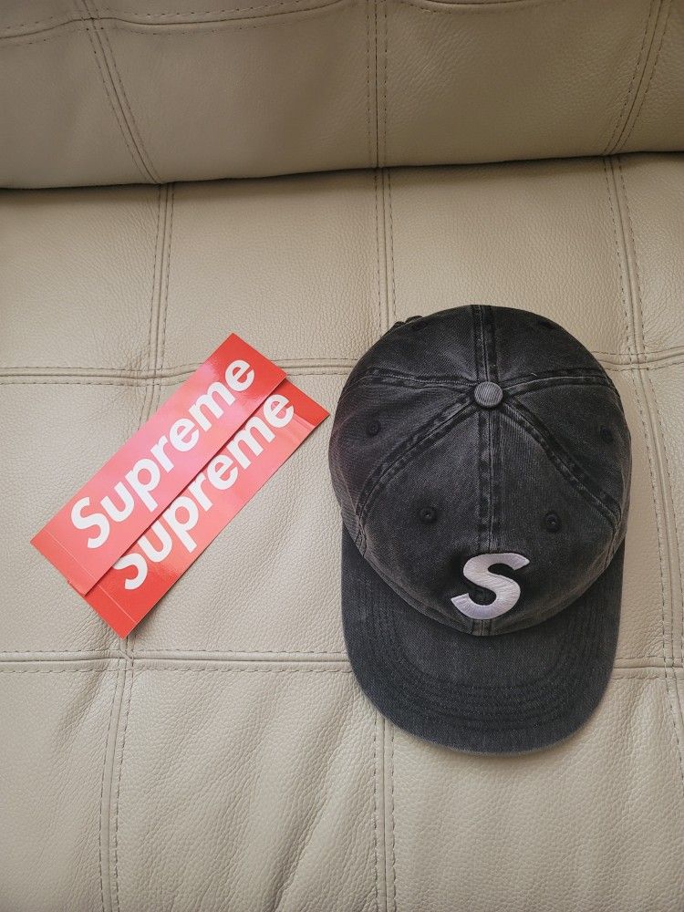 Louis Vuitton Supreme Hat for Sale in Salisbury, MD - OfferUp