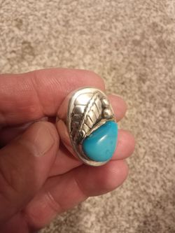 Sterling men's or woman's turquoise ring.