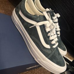 Vans Size 8.5 Men , 10 Women 