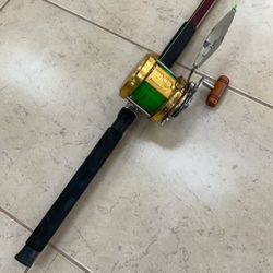 SOUTH BEND ROCK COD ROD SPECIAL/PENN INTERNATIONAL 30 SINGLE SPEED SALT WATER REEL.