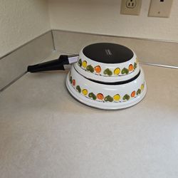 AUSTRIA Email Enamalware Fry Pans 1970's 