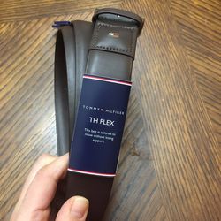 NWT Tommy men's leather belt Size L 38-40