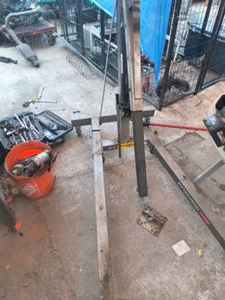 Engine hoist cherry picker