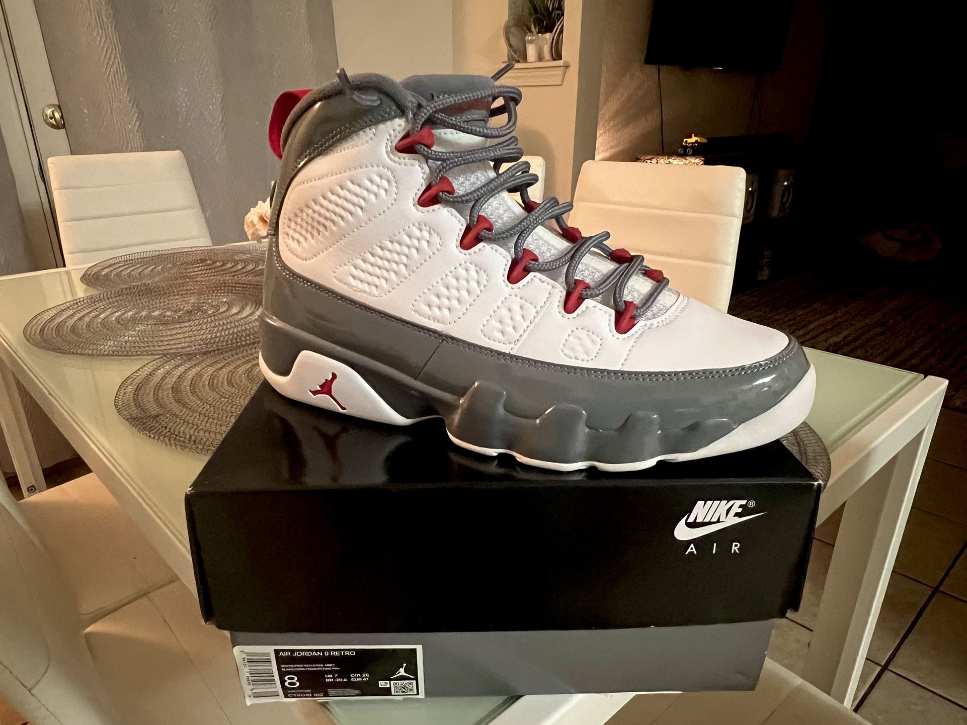 Air Jordan 9 Retro 'Fire Red' Size 8