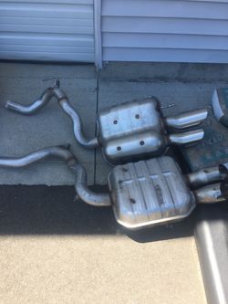 2019 Mustang gt cat back exhaust new take off