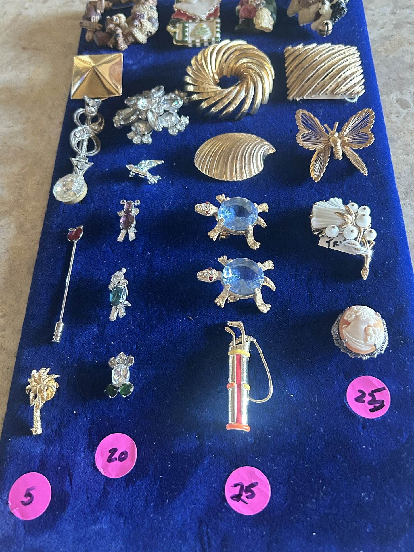 Vintage brooches