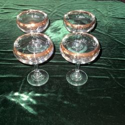 Set of four find glasses