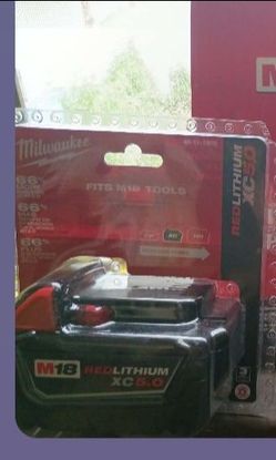 Milwaukee m18 volt 5.0 ah lithium-ion battery pack