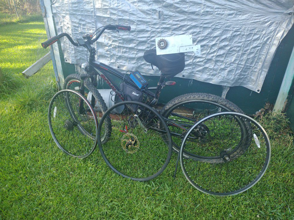 29-in Schwinn SS In Very Good Condition Halfway Done DIY Electric Bike With Three Extra Rims Battery Charger All You Need Is Two Batteries 12 Volts 12