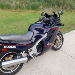 Suzuki  1100  Kantana