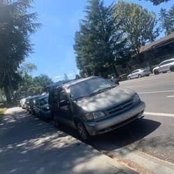 1999 Toyota Sienna