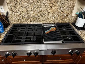 48” Kitchenaid commercial stove range top. Gas. Works great.