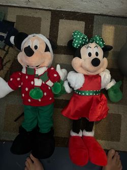 Christmas Disney holiday greeters