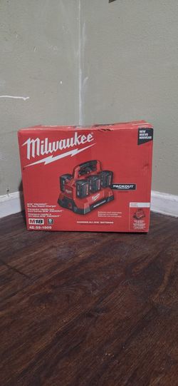 Milwaukee M18 Vt Fast Charger Packout New 