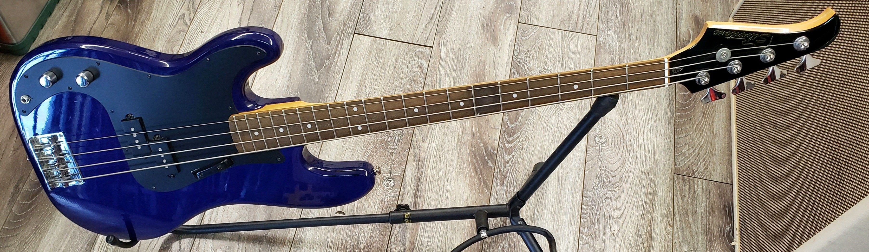 Silvertone By Samick Model SSLB-11/CBL Split Coil Left Handed Electric Bass Guitar Purple