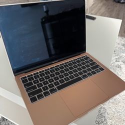 MacBook Air 13” Rose Gold
