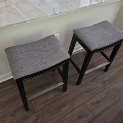 Like New Madison Park Belfast saddle counter stools - Set of 2  