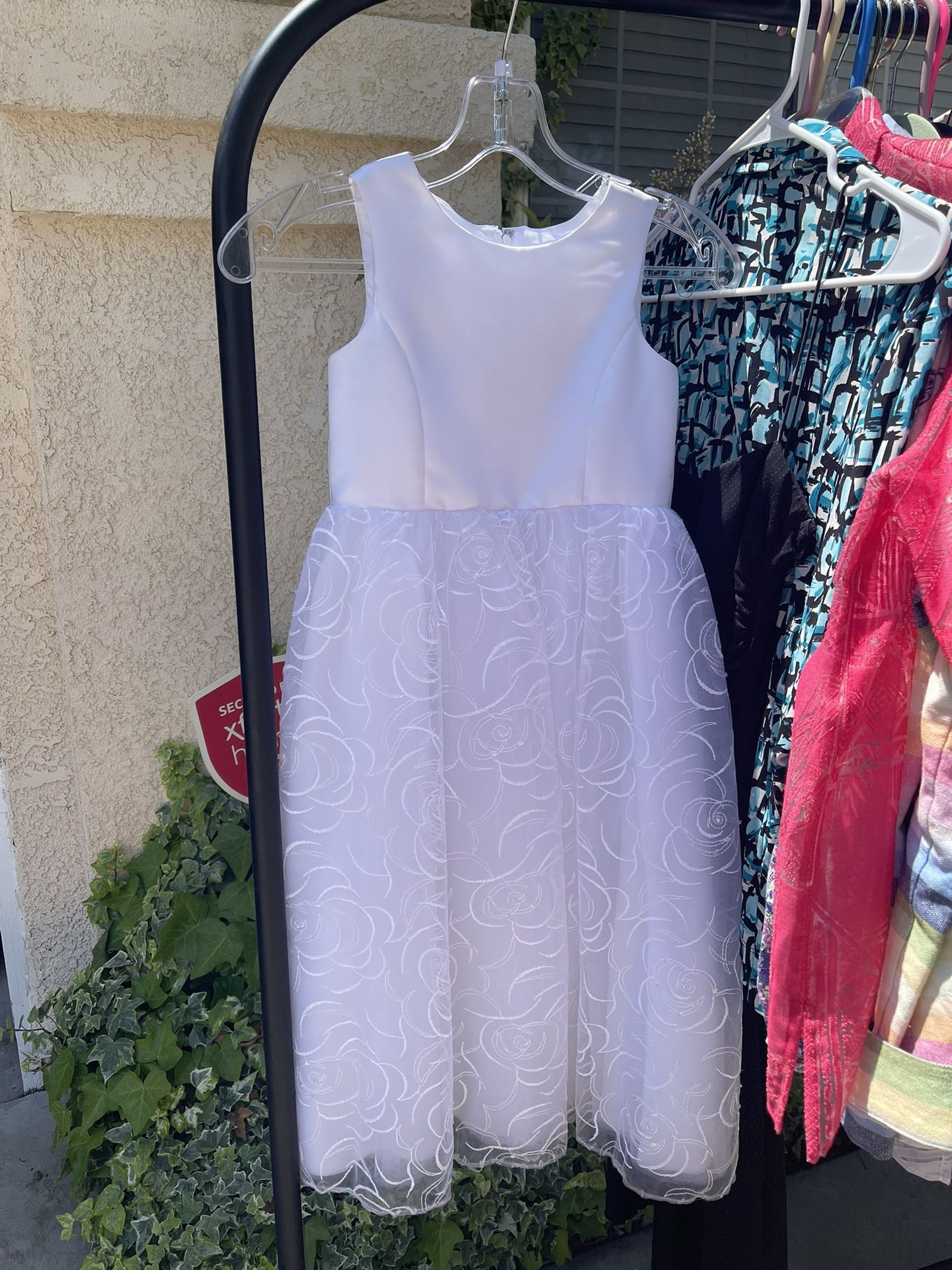 Flower Girl Dress Size 5 - Like New!! 