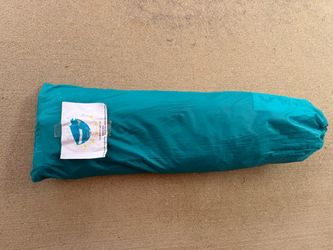 Canopy pop-up tent for beach or backyard