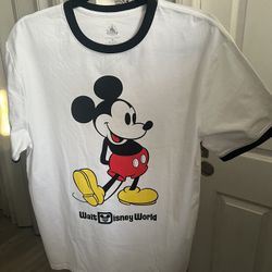 Disney Women Shirt New Without Tags Size Medium 