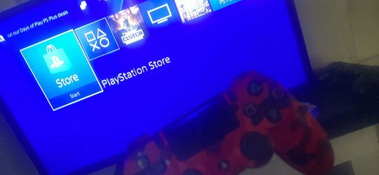 PS4 & controllers