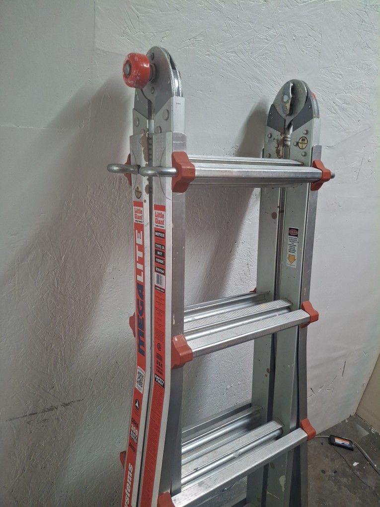 Little Giant Megatlite 17 Foot Ladder