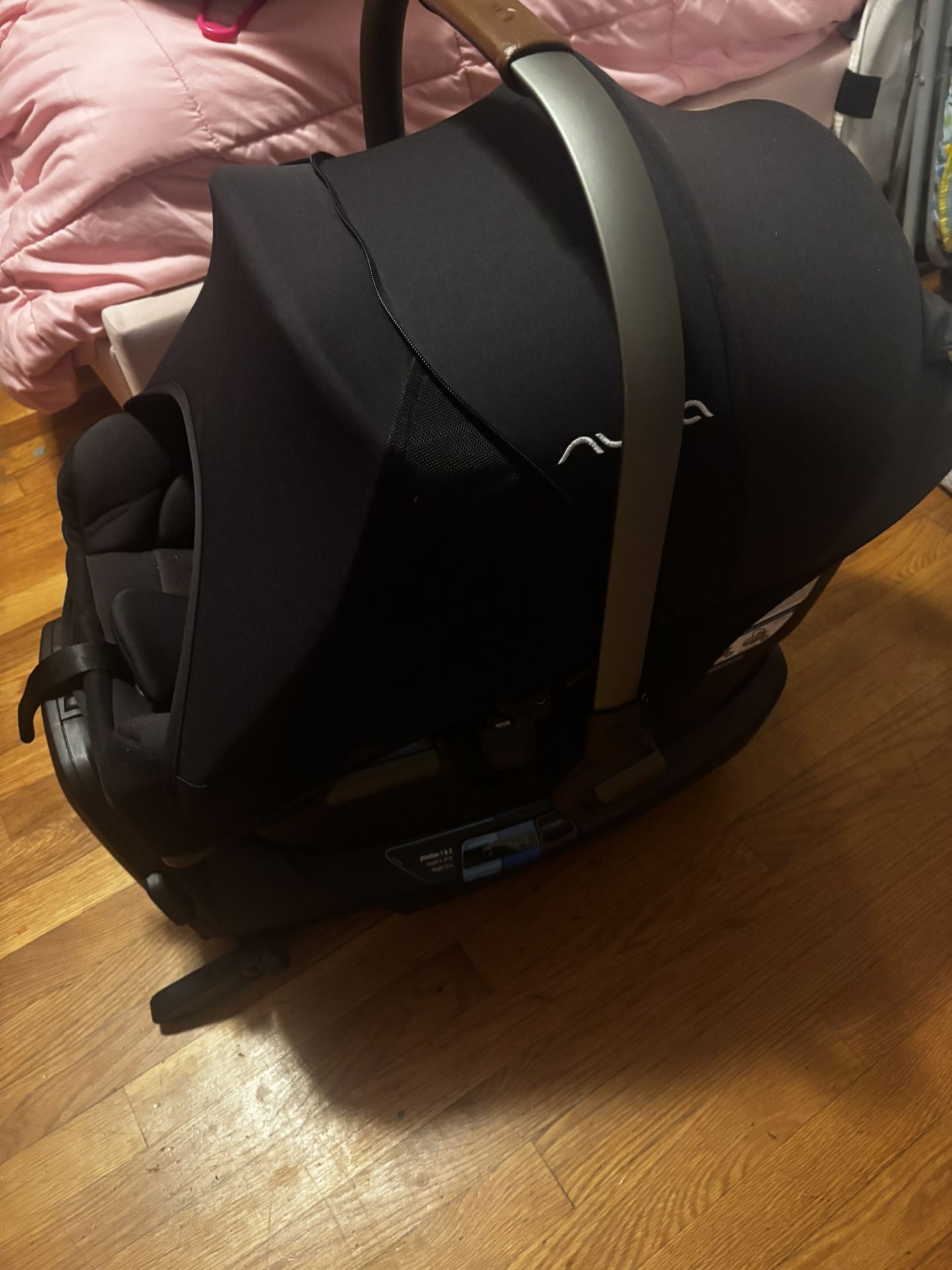 Nuna Infant Car Seat 