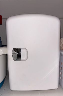 Mini fridge