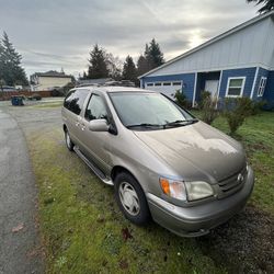 2002 Toyota Sienna