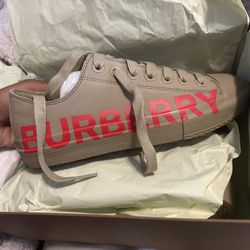 Burberry Sneakers 