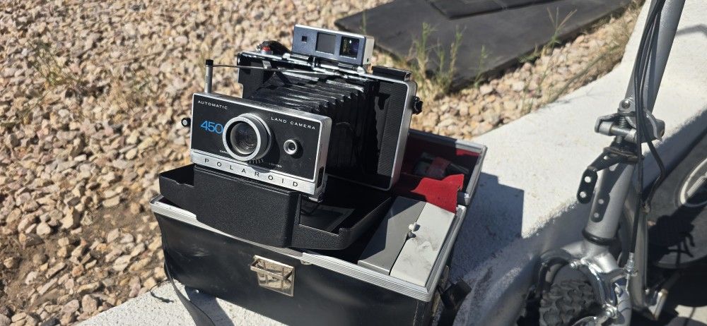 Polaroid 450 Land Camera