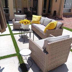 Patio Outdoor Furniture Set $475