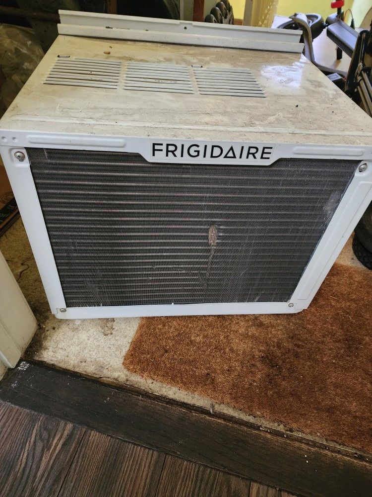 Window AC Air Conditioner