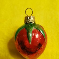 Old World Christmas Blown Glass Strawberry Ornament Vintage 90’s

